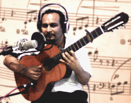 Felipe García en Music Friend Studio
