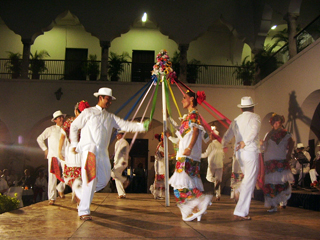 Grupo de Ballet Folklórico de Yucatán.