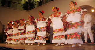 Grupo de Ballet Folklórico de Yucatán.