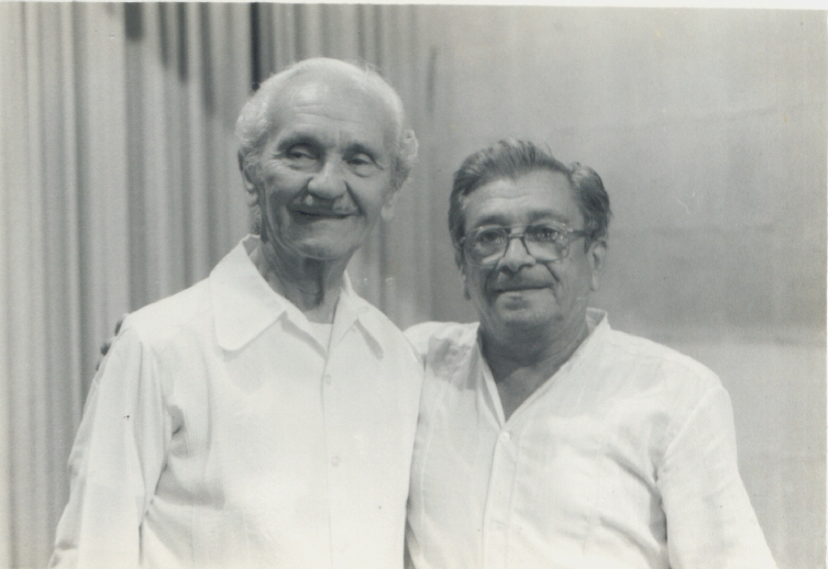 Rafael De Pau Canto, investigador musical y compositor yucateco y Chalin Cmara, compaero de dueto de Guty Crdenas.